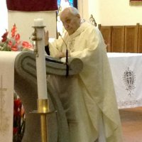 Mons. Elio Pierattoni alla Messa delle 18.00